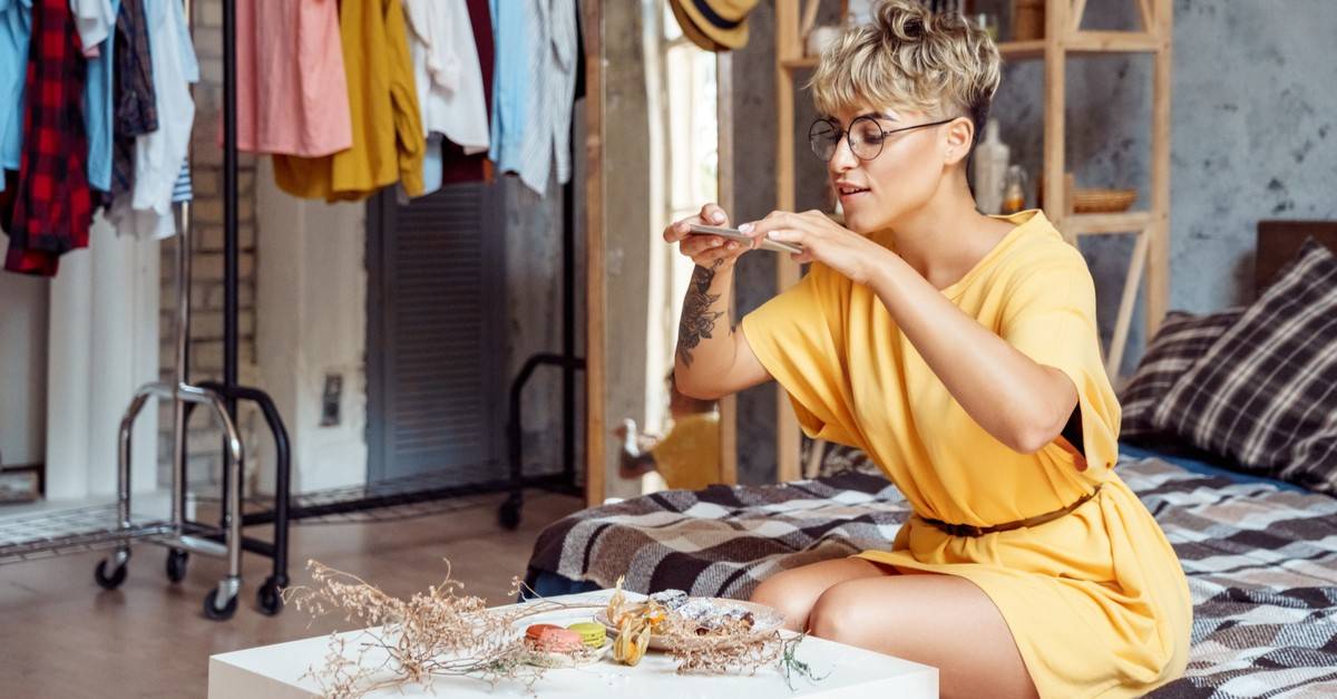 How to Market Your Side Hustle and Attract More Customers